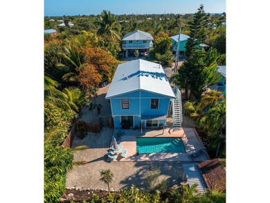 29827 Tropical Trader (web) 010