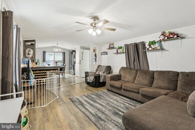 290 Poplar Dr, Quakertown, PA 18951 - photo 5