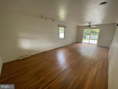 118 E Timonium Rd, Lutherville Timonium, MD 21093 - photo 3