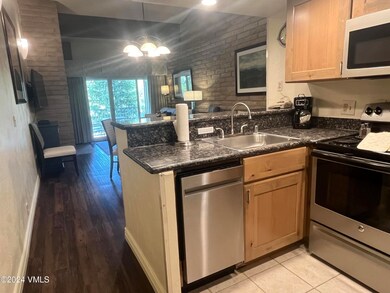 3408 kitchen1