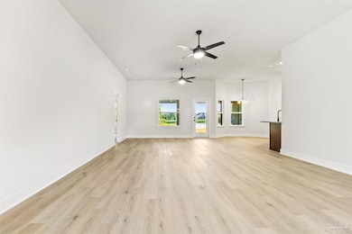 192 Cedartree Ln unit 52B, Cantonment, FL 32533 - photo 3