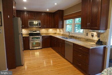 13601 Angelica Ct, Chantilly, VA 20151 - photo 6