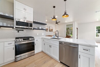 1545 Cortlandt St, Houston, TX 77008 - photo 7