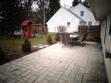 24 Willow Ln, Wynantskill, NY 12198 - photo 5