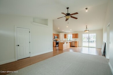 11_Living Room