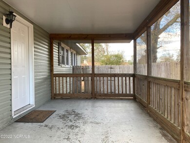 805 School St, Jacksonville, NC 28540 - photo 2