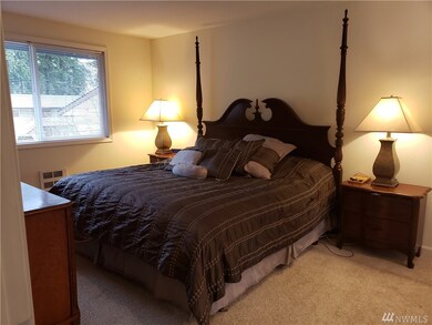 7510 208th St SW unit B202, Edmonds, WA 98026 - photo 4