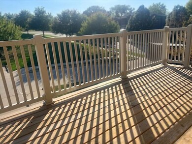 470 N 1st Ave unit 202, Iowa City, IA 52245 - photo 2