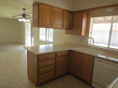 2305 E Elmwood St unit 2, Mesa, AZ 85213 - photo 4