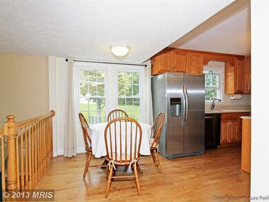 17105 Cherry Valley Ct, Rockville, MD 20853 - photo 2