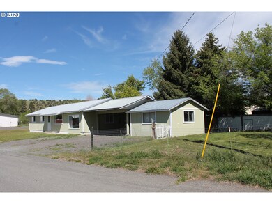 224 Williams St, Prairie City, OR 97869 - photo 6