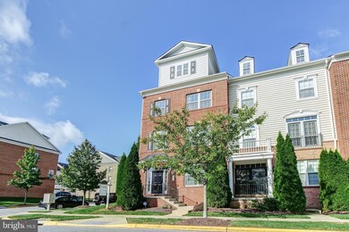 513 Touchdown Dr, Hyattsville, MD 20785 - photo 3