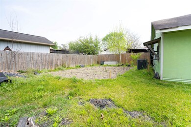 14335 Greenville St, Houston, TX 77015 - photo 3