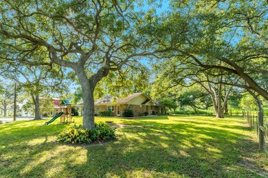 5137 Fm 2611 Rd, Brazoria, TX 77422 - photo 4
