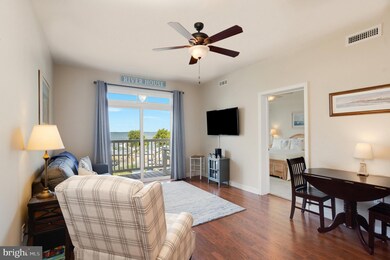 103 N Irving Ave unit 305, Colonial Beach, VA 22443 - photo 3