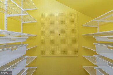 0 B12 1475 Mount Holly Rd B12 unit B12, Edgewater Park, NJ 08010 - photo 6