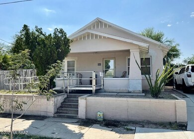 825 N 3rd Ave Front View