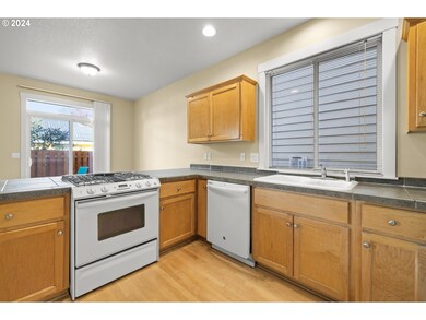 20639 SW Nantucket Ln, Beaverton, OR 97006 - photo 7