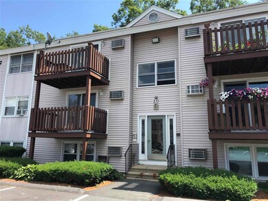 210 Circle Rd unit 3, Manchester, NH 03103 - photo 3