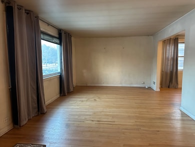 5265 W Devon Ave, Chicago, IL 60646 - photo 2