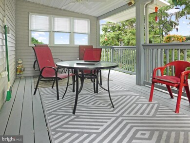 17 W Ridge St, Coaldale, PA 18218 - photo 2