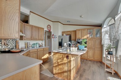 13613 Cedar Cir E, Sumner, WA 98391 - photo 4