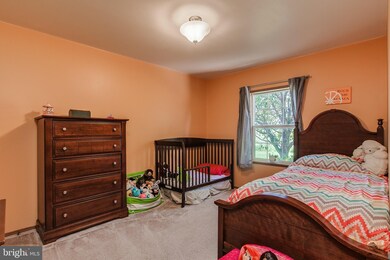 1556 Mark Dr, Chambersburg, PA 17201 - photo 4