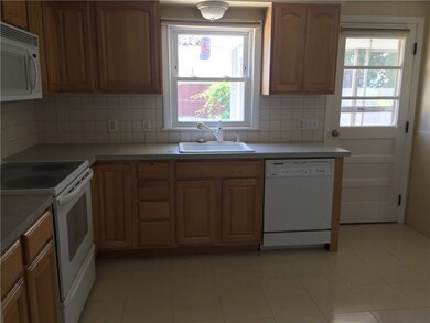 46 New Hampshire St, Cranston, RI 02920 - photo 2