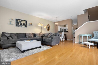 1209 Heritage Commons Ct, Reston, VA 20194 - photo 6