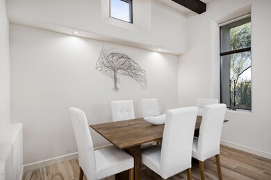 10071EGraythornDr-9