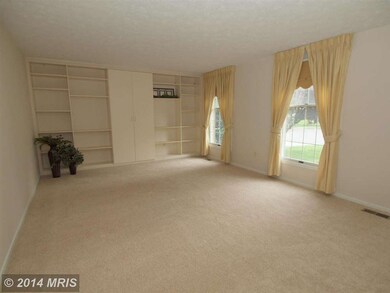 9906 Manet Rd, Burke, VA 22015 - photo 3