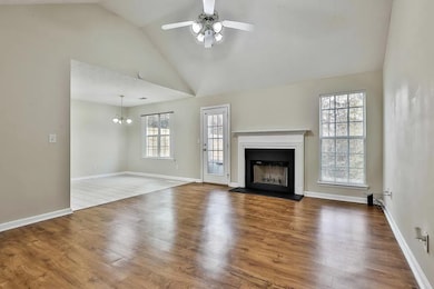 120 Creekside Dr, Grantville, GA 30220 - photo 2