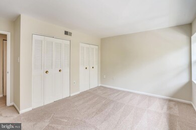 39 Canterbury Square unit 302, Alexandria, VA 22304 - photo 7