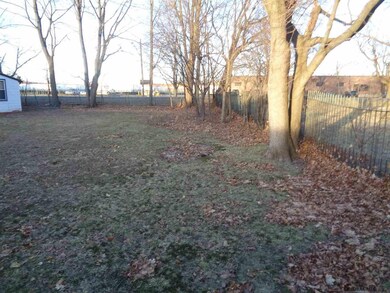 27 Louis Ave, Albany, NY 12204 - photo 4