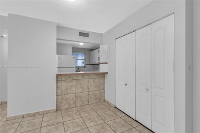 210 Fontainebleau Blvd unit 210, Miami, FL 33172 - photo 2