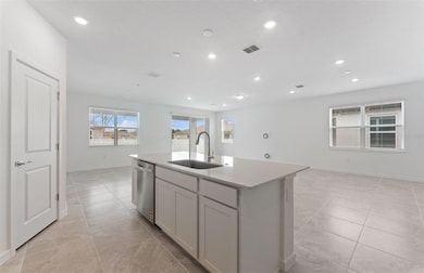 Center Island w/Storage