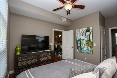 10' Ceilings
