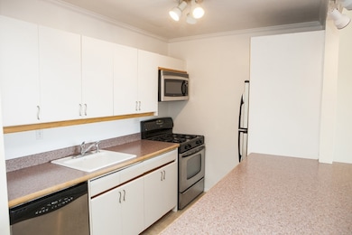 Whittier Place unit 17H, Boston, MA 02114 - photo 4