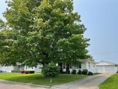 1017 N 29th St, Mattoon, IL 61938 - photo 2