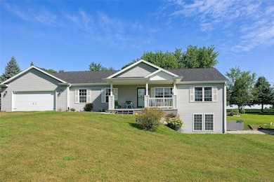 313 11th Ave W, Grinnell, IA 50112 - photo 2