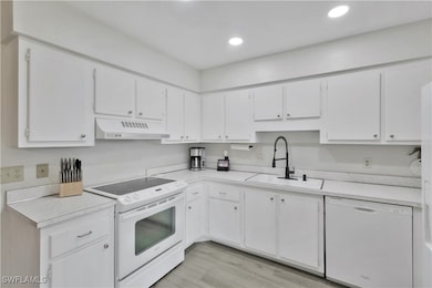 White Kitchen