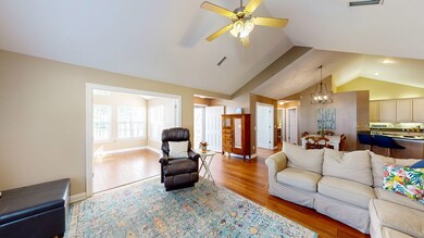 Huge SunRoom off of Grand Room