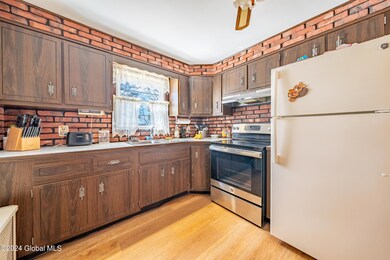 318 Sunset Ave, Rensselaer, NY 12144 - photo 7