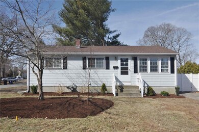23 Wesleyan Ave, Warwick, RI 02886 - photo 2