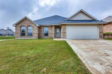 1258 Newcastle Dr, Weatherford, TX 76086 - photo 3
