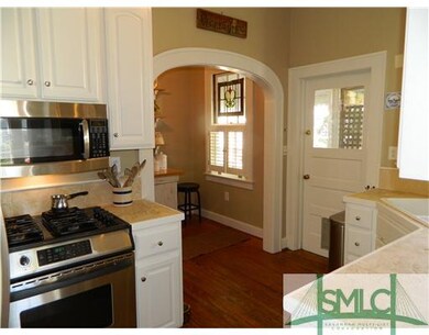 Kitchen. Features a eat in breakfast area