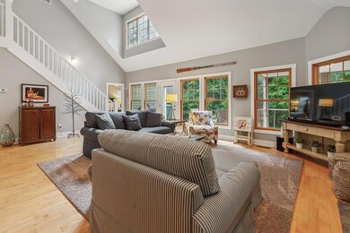 05_18687OldFieldRd_2013_Openlivingareawi