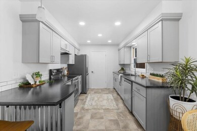 815 NW Elm St, Grants Pass, OR 97526 - photo 5