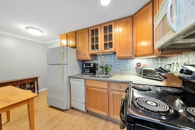 588 Main St unit 3C, Stoneham, MA 02180 - photo 7