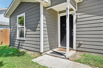 617 E Wardville St, Cleburne, TX 76031 - photo 4